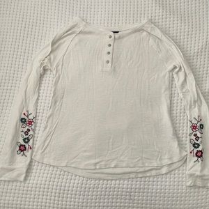 White long sleeve blouse with flower design